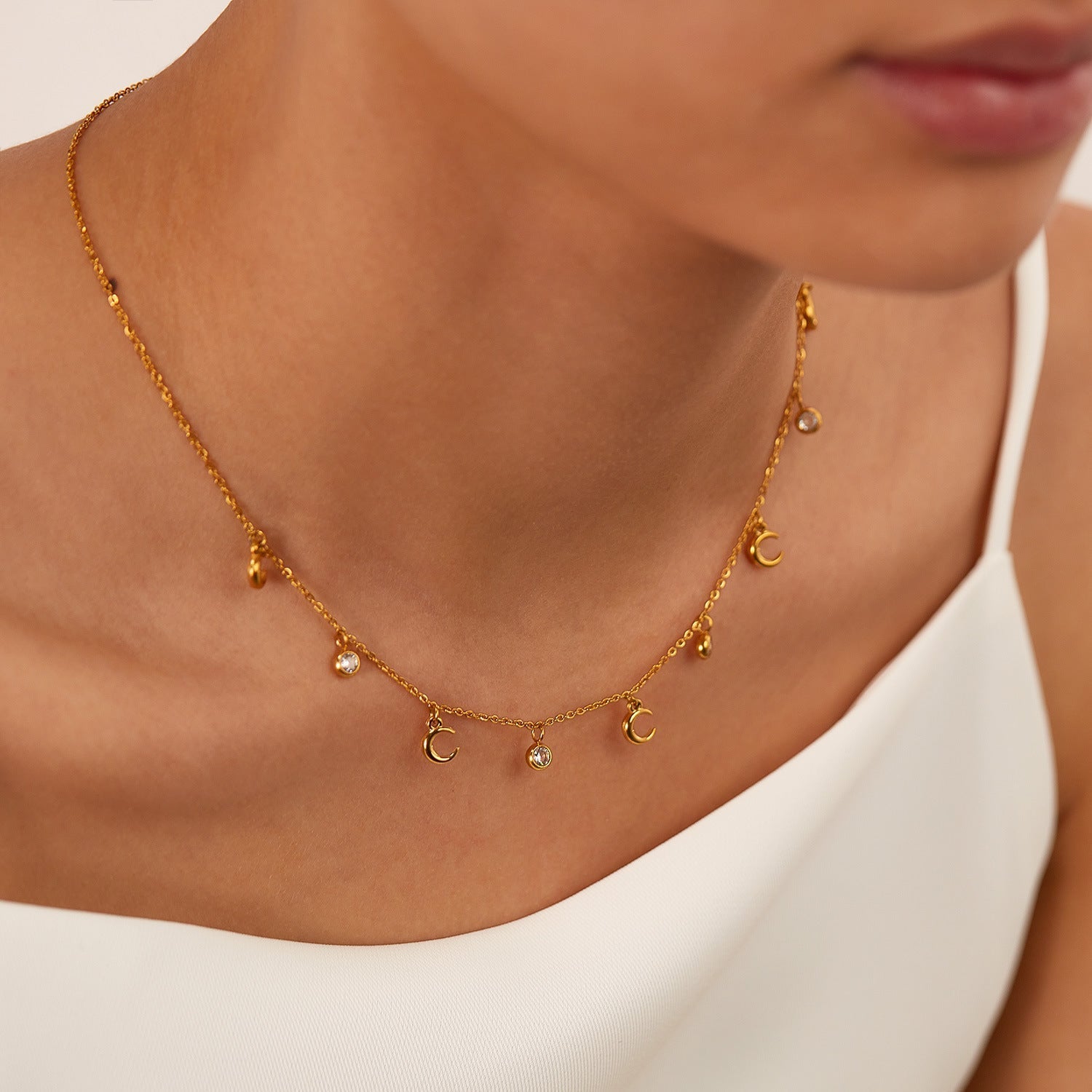 French - style light luxury moon necklace - Pindu